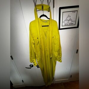 Neon green linen jumper with tie around belt